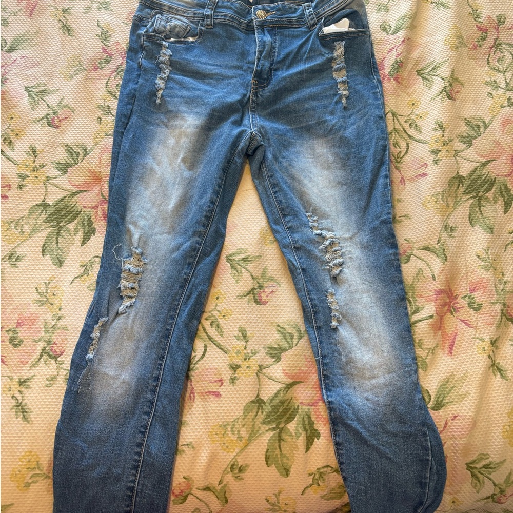 Trendy Distressed Women's Skinny Jeans in Blue